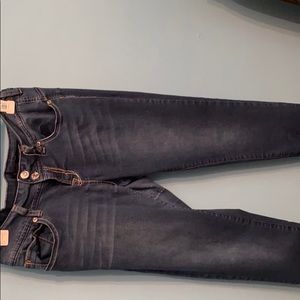 Medium wash Capri Jeans